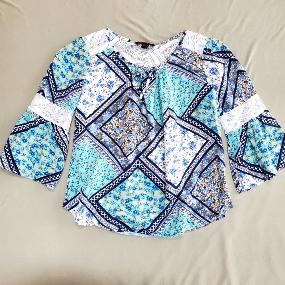 IZ Byer Girl Peasant Blouse